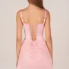 Lia snörbar draperad miniklänning i blushrosa Lia snörbar draperad miniklänning i blushrosa