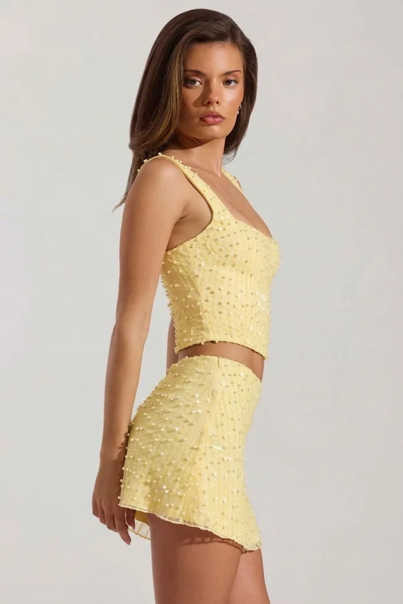 Lirael dekorerad crop top med fyrkantig halsringning i gult Lirael dekorerad crop top med fyrkantig halsringning i gult