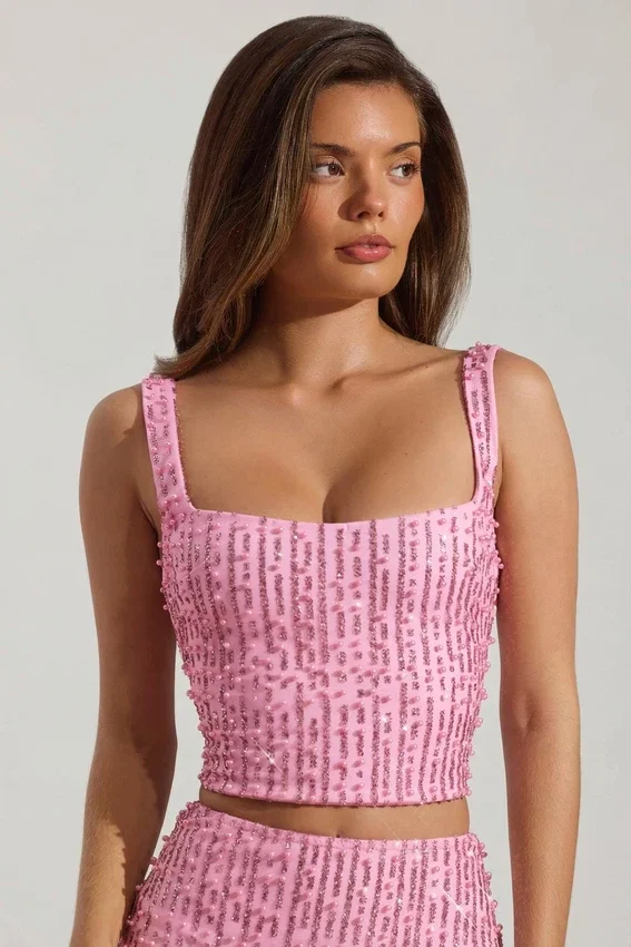 Lirael dekorerad crop top med fyrkantig halsringning i rosa Lirael dekorerad crop top med fyrkantig halsringning i rosa