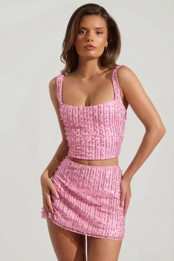 Lirael dekorerad crop top med fyrkantig halsringning i rosa Lirael dekorerad crop top med fyrkantig halsringning i rosa