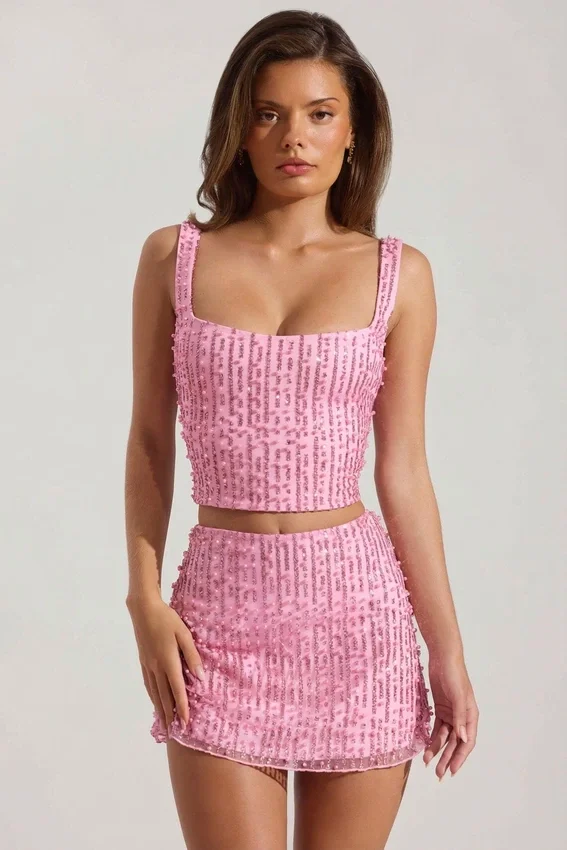 Lirael dekorerad crop top med fyrkantig halsringning i rosa Lirael dekorerad crop top med fyrkantig halsringning i rosa