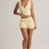 Lisha modal ribbade Shorts med veckad midja i smörgul Lisha modal ribbade Shorts med veckad midja i smörgul