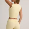 Lisha modal ribbade Shorts med veckad midja i smörgul Lisha modal ribbade Shorts med veckad midja i smörgul