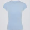 Lång T-shirt med utskärningar i färgen Sky Lång T-shirt med utskärningar i färgen Sky