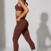 Långa leggings med fickor i brunt Långa leggings med fickor i brunt