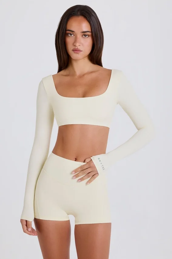 Långärmad crop top i kräm Långärmad crop top i kräm