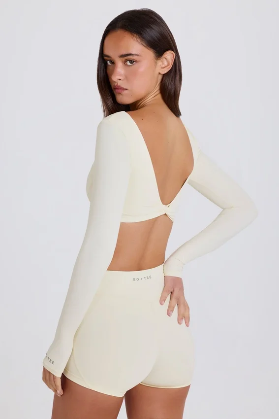 Långärmad crop top i kräm Långärmad crop top i kräm