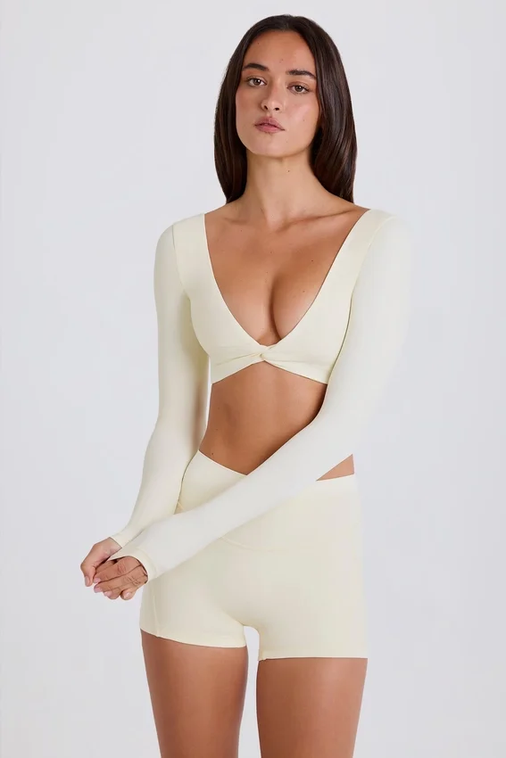 Långärmad crop top i kräm Långärmad crop top i kräm