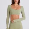 Långärmad kort topp i matcha Långärmad kort topp i matcha