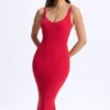 Lois Modal Plunge Open-Back Midaxi-klänning i körsbärsrött Lois Modal Plunge Open-Back Midaxi-klänning i körsbärsrött