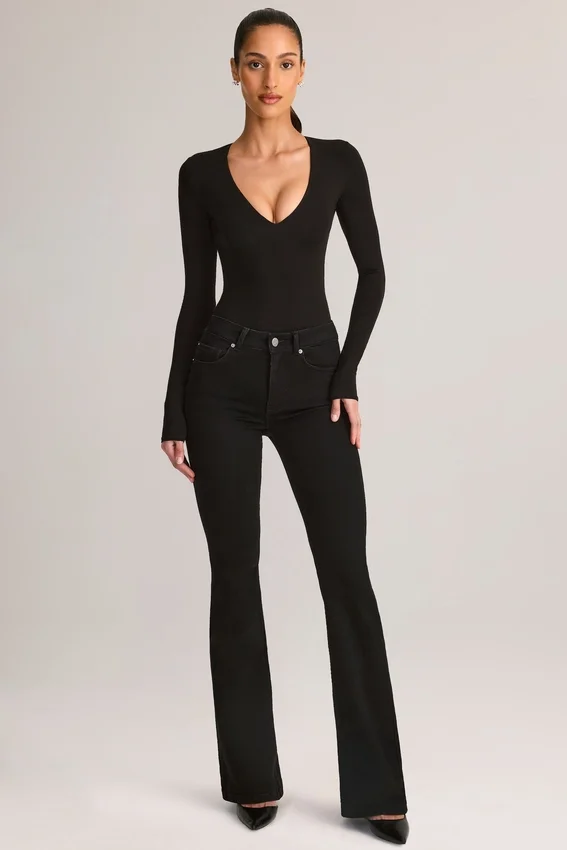 Lone Denim Mid-Rise Flared Jeans i svart Lone Denim Mid-Rise Flared Jeans i svart