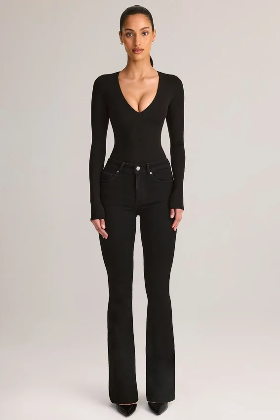 Lone Denim Mid-Rise Flared Jeans i svart Lone Denim Mid-Rise Flared Jeans i svart