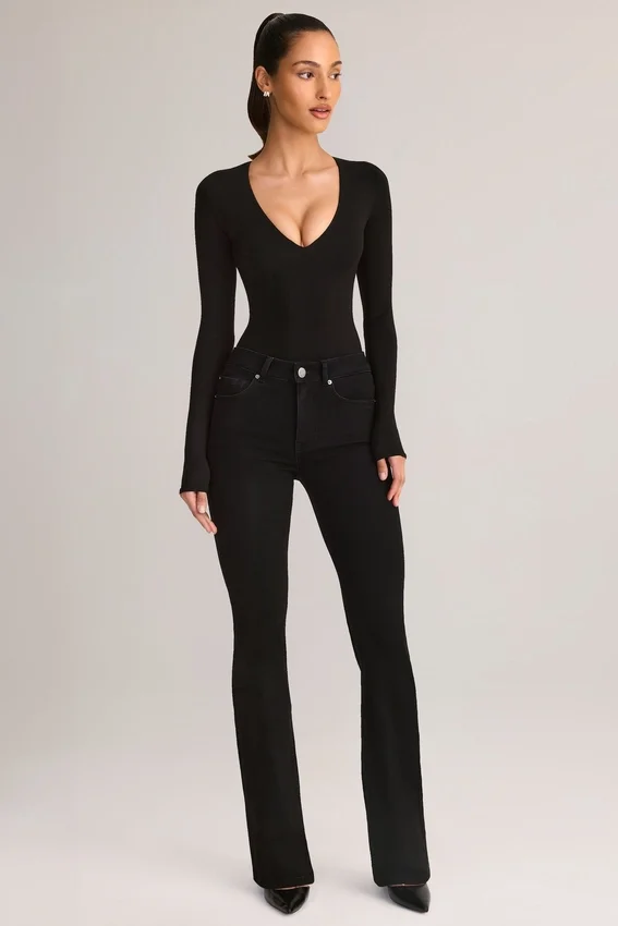 Lone Denim Mid-Rise Flared Jeans i svart Lone Denim Mid-Rise Flared Jeans i svart