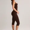 Luma Modal Bodycon-jumpsuit med fyrkantig halsringning i chokladbrunt Luma Modal Bodycon-jumpsuit med fyrkantig halsringning i chokladbrunt