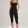 Luma Modal Bodycon-jumpsuit med fyrkantig halsringning i svart Luma Modal Bodycon-jumpsuit med fyrkantig halsringning i svart