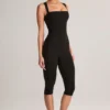 Luma Modal Bodycon-jumpsuit med fyrkantig halsringning i svart Luma Modal Bodycon-jumpsuit med fyrkantig halsringning i svart