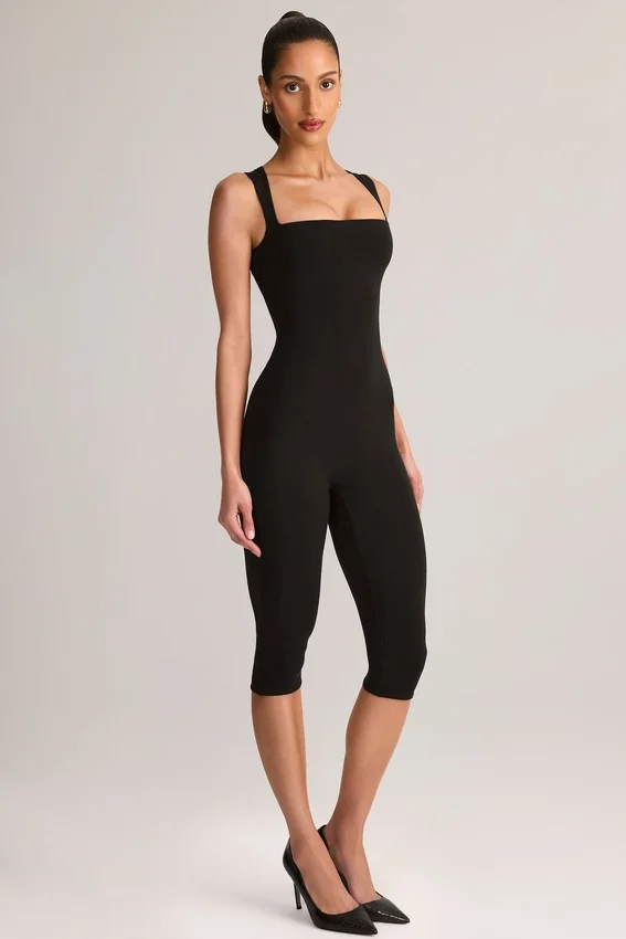 Luma Modal Bodycon-jumpsuit med fyrkantig halsringning i svart Luma Modal Bodycon-jumpsuit med fyrkantig halsringning i svart