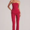 Lumi Mid-Rise Fitted Trousers i Cherry Red Lumi Mid-Rise Fitted Trousers i Cherry Red
