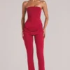Lumi Mid-Rise Fitted Trousers i Cherry Red Lumi Mid-Rise Fitted Trousers i Cherry Red
