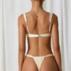 Mahina rynkad stringbikiniunderdelar i pärlvit Mahina rynkad stringbikiniunderdelar i pärlvit