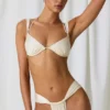Mahina rynkad stringbikiniunderdelar i pärlvit Mahina rynkad stringbikiniunderdelar i pärlvit