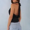 Maraya Deep Plunge Halterneck Top i svart Maraya Deep Plunge Halterneck Top i svart