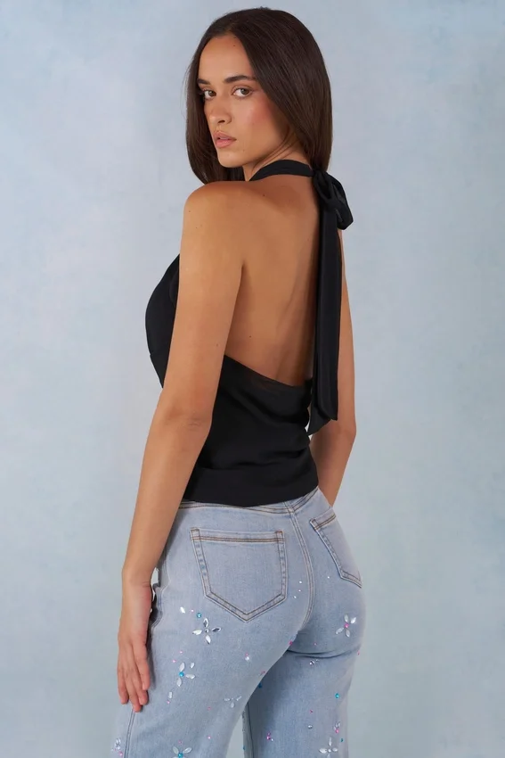 Maraya Deep Plunge Halterneck Top i svart Maraya Deep Plunge Halterneck Top i svart