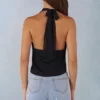 Maraya Deep Plunge Halterneck Top i svart Maraya Deep Plunge Halterneck Top i svart