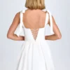 Marianna Ruched Corset Miniklänning i vitt Marianna Ruched Corset Miniklänning i vitt