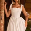 Marianna Ruched Corset Miniklänning i vitt Marianna Ruched Corset Miniklänning i vitt