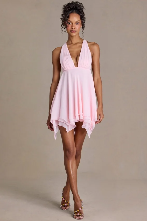 Mariette Premium Chiffon Plunge-Neck Open-Back Miniklänning i Baby Pink Mariette Premium Chiffon Plunge-Neck Open-Back Miniklänning i Baby Pink