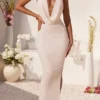 Mariposa Plunge Cowl Neck Floor Length Klänning i ivory Mariposa Plunge Cowl Neck Floor Length Klänning i ivory