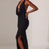 Mariposa Plunge Cowl Neck Floor Length Klänning i svart Mariposa Plunge Cowl Neck Floor Length Klänning i svart
