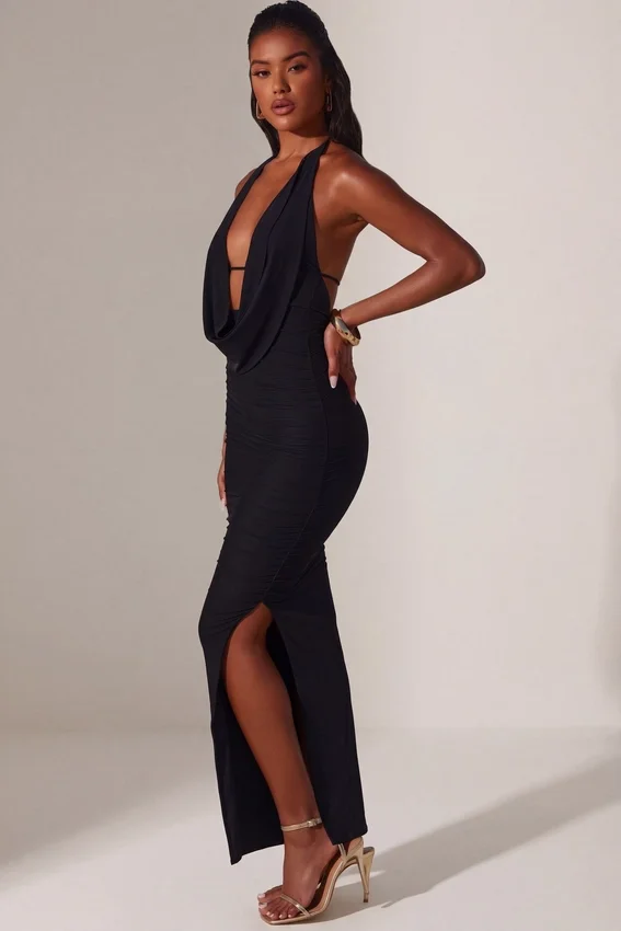 Mariposa Plunge Cowl Neck Floor Length Klänning i svart Mariposa Plunge Cowl Neck Floor Length Klänning i svart