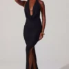 Mariposa Plunge Cowl Neck Floor Length Klänning i svart Mariposa Plunge Cowl Neck Floor Length Klänning i svart