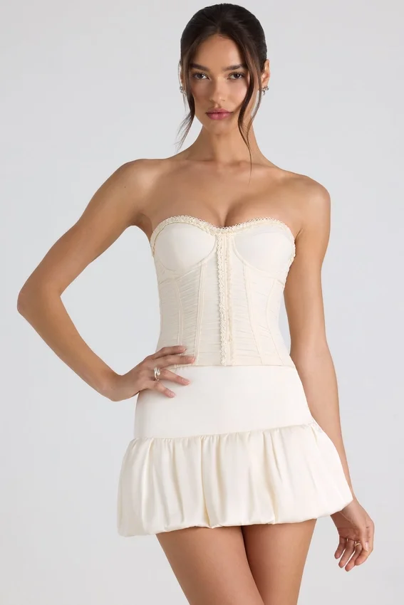 Melvina Ruched Lace-Up Strapless Corset Top i ivory Melvina Ruched Lace-Up Strapless Corset Top i ivory