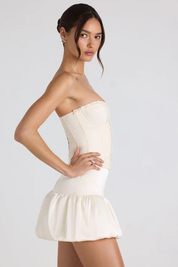 Melvina Ruched Lace-Up Strapless Corset Top i ivory Melvina Ruched Lace-Up Strapless Corset Top i ivory