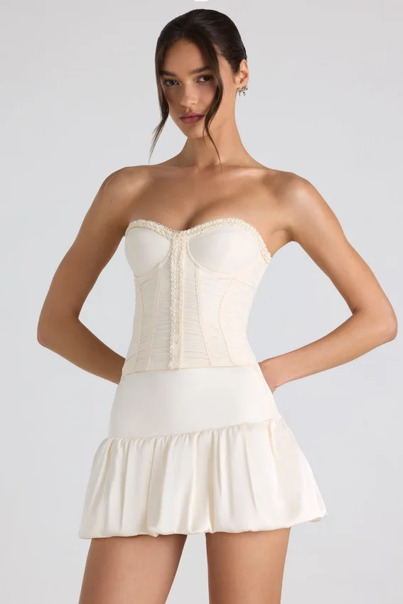 Melvina Ruched Lace-Up Strapless Corset Top i ivory Melvina Ruched Lace-Up Strapless Corset Top i ivory