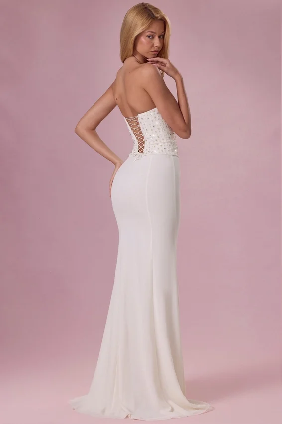 Melora Embellished Corset Strapless Gown i Ivory Melora Embellished Corset Strapless Gown i Ivory
