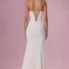 Melora Embellished Corset Strapless Gown i Ivory Melora Embellished Corset Strapless Gown i Ivory