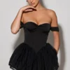 Meredith Off-Shoulder Layered Corset Micro Miniklänning i svart Meredith Off-Shoulder Layered Corset Micro Miniklänning i svart