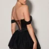 Meredith Off-Shoulder Layered Corset Micro Miniklänning i svart Meredith Off-Shoulder Layered Corset Micro Miniklänning i svart