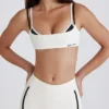 Mjuk Active-sport-BH med vridet ryggparti i lager-på-lager-stil i elfenben Mjuk Active-sport-BH med vridet ryggparti i lager-på-lager-stil i elfenben