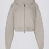 Mjuk stickad kort hoodie med dragkedja i beige Mjuk stickad kort hoodie med dragkedja i beige