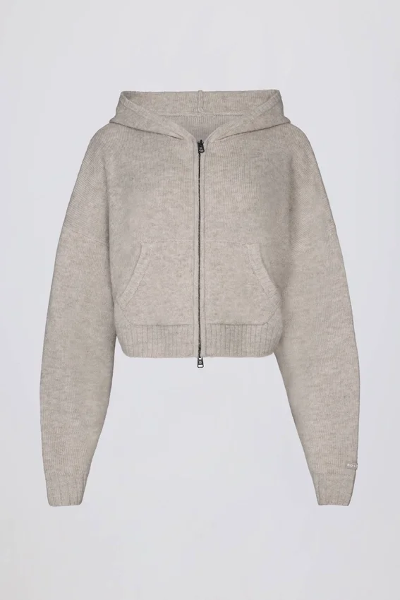 Mjuk stickad kort hoodie med dragkedja i beige Mjuk stickad kort hoodie med dragkedja i beige
