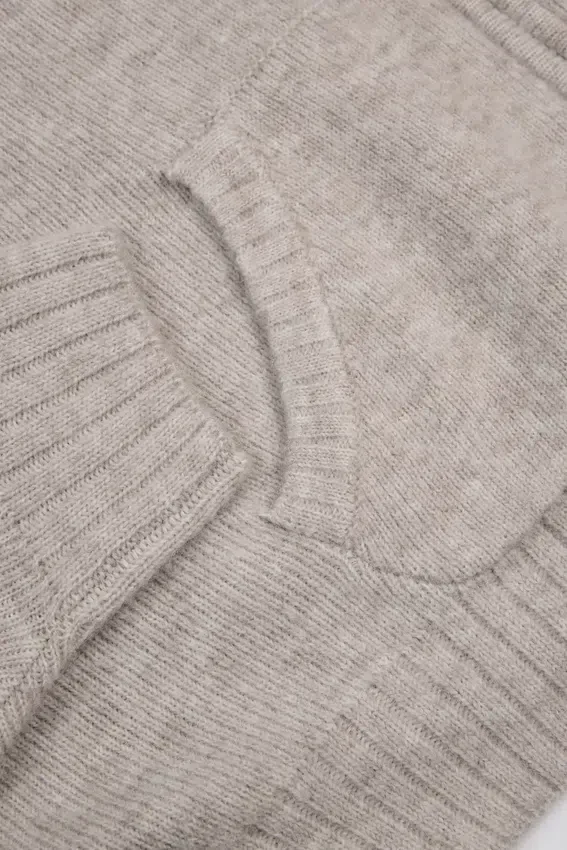 Mjuk stickad kort hoodie med dragkedja i beige Mjuk stickad kort hoodie med dragkedja i beige