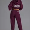 Mjuka joggingbyxor i bomullsjersey med avslappnad midja i färgen Grape Mjuka joggingbyxor i bomullsjersey med avslappnad midja i färgen Grape