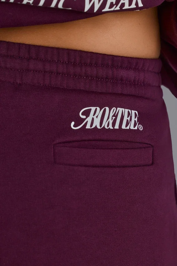 Mjuka joggingbyxor i bomullsjersey med avslappnad midja i färgen Grape Mjuka joggingbyxor i bomullsjersey med avslappnad midja i färgen Grape