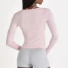 Modal-top med knytning fram i färgen Blush Modal-top med knytning fram i färgen Blush