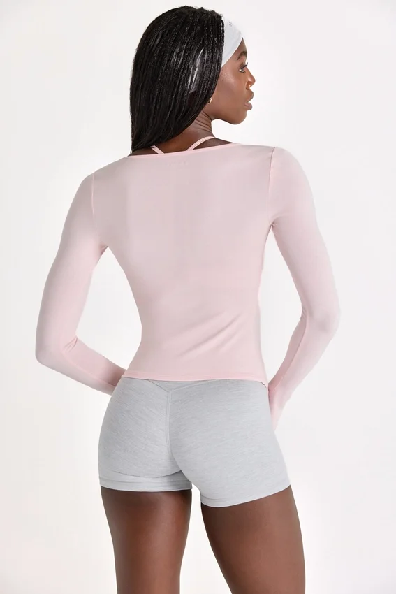Modal-top med knytning fram i färgen Blush Modal-top med knytning fram i färgen Blush